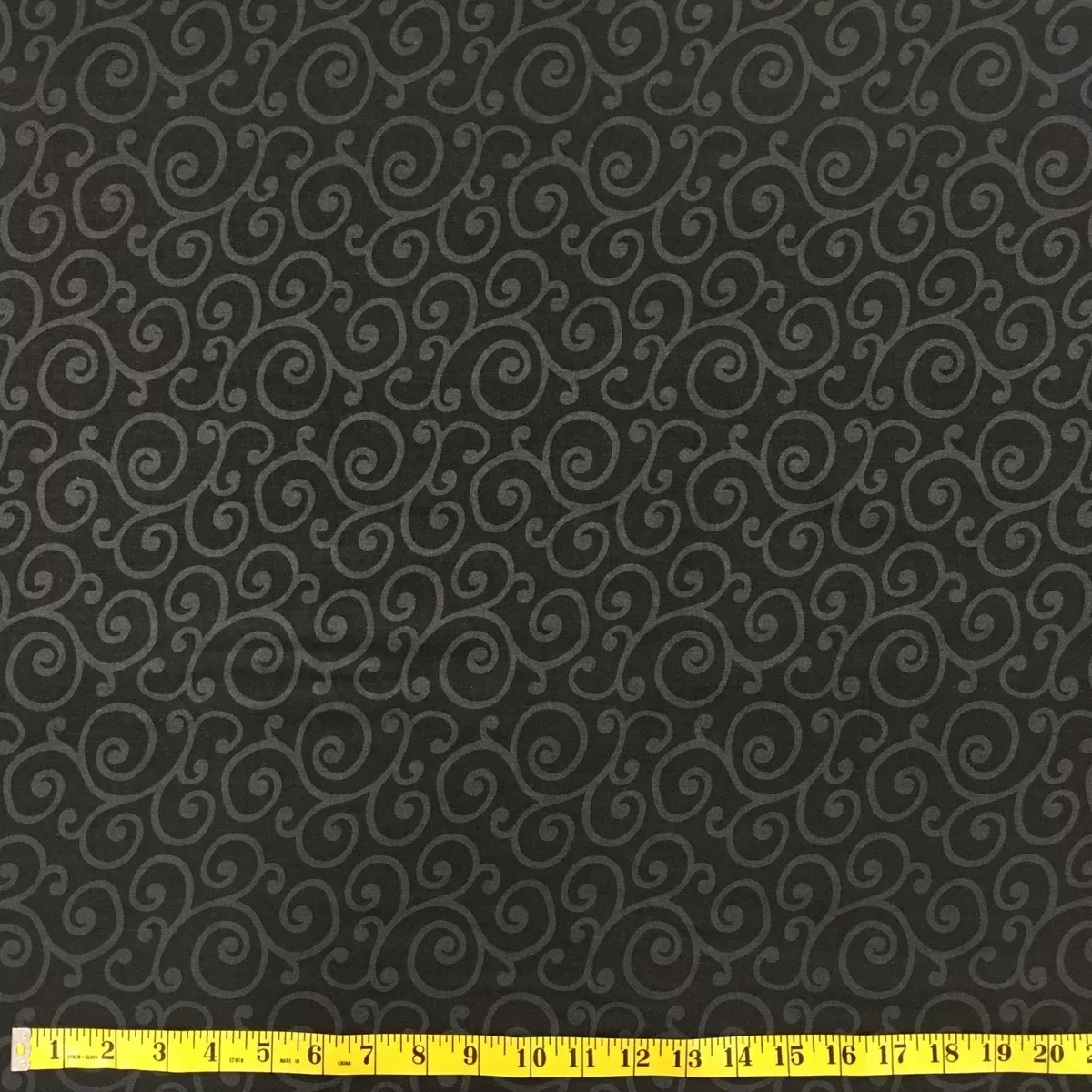 108" WIDE QUILT BACK "SPIN"-8 SCROLL